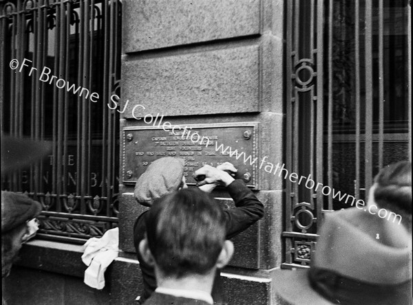 INSCRIPTION 1916 OUTSIDE HIBERNIAN BANK O'CONNELL ST